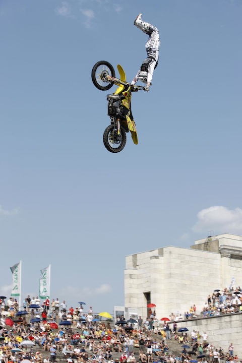 120703_DTM_Norisring_Groeten_XFighters
